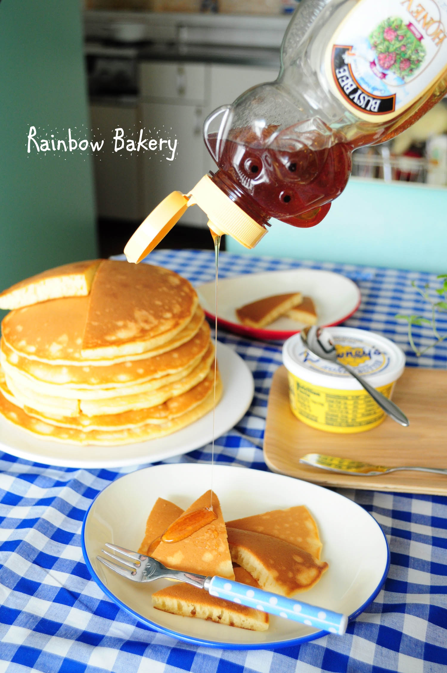ぎょうれつのできるはちみつやさんのホットケーキ Rainbow Bakery ぎょうれつのできるはちみつやさんのホットケーキ Rainbow Bakery