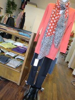 カラフルニット投入☆_c0113499_12482830.jpg