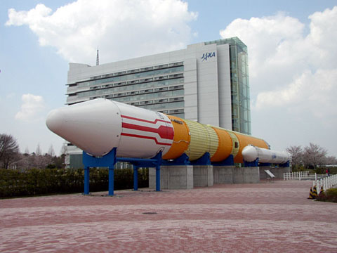 よし、ロケット見に行こう!!_d0100125_1558425.jpg