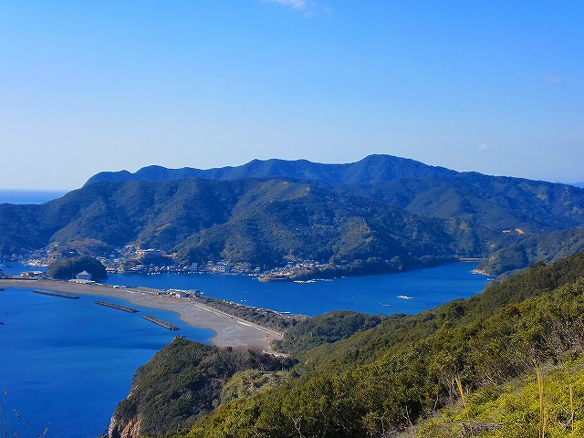 No 12 局ヶ頂 凪いだ海を巡る1月 寝ても覚めてもトレイルラン 三重の山を走りつくせ トレイルランニングコースガイド