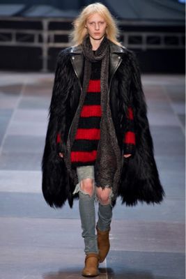 グランジフォーマル : Silently Walking