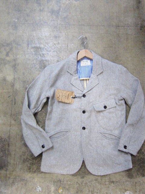 Kato BASIC ・・・ Light GRAY WOOL 立体裁断風JACKET!★!_d0152280_21224695.jpg