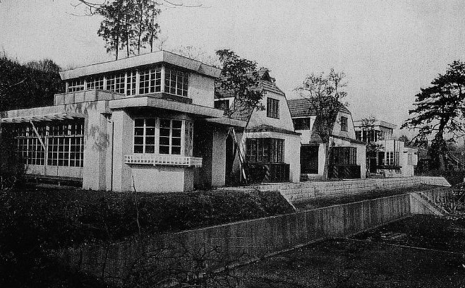 東京白金台の旧藤山邸内楽園貸住宅(建築家・山中節治作品研究)_f0142606_16104448.jpg