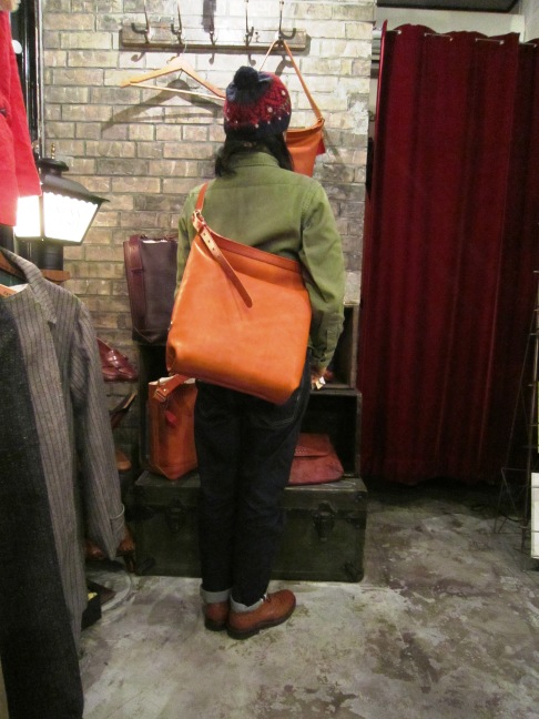 SLOW \"bono (Wrap Shoulder Bag)\" ご紹介_f0191324_100179.jpg