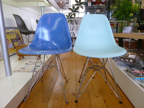 Eames Shell Side Chair新旧対決!?そして、ニセモノについて!!_b0125570_10401646.jpg