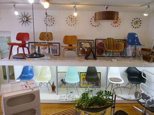 Eames Shell Side Chair新旧対決!?そして、ニセモノについて!!_b0125570_10415862.jpg