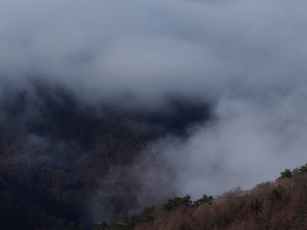 雨のち晴れの石割山　（5）　　奇跡の絶景_e0195587_13404084.jpg