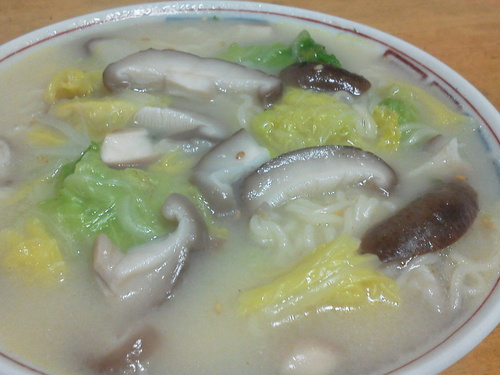 生しいラーメン。_b0125397_22551080.jpg