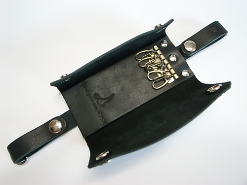 LEATHER KEY-CASE_a0097901_1433237.jpg