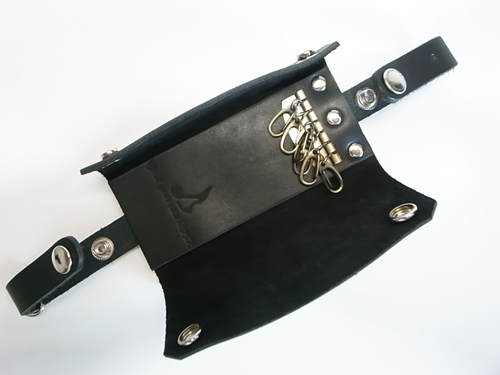 LEATHER KEY-CASE_a0097901_1433992.jpg