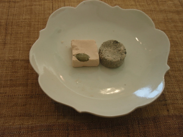 岡晋吾さんの小皿_b0132442_1628253.jpg