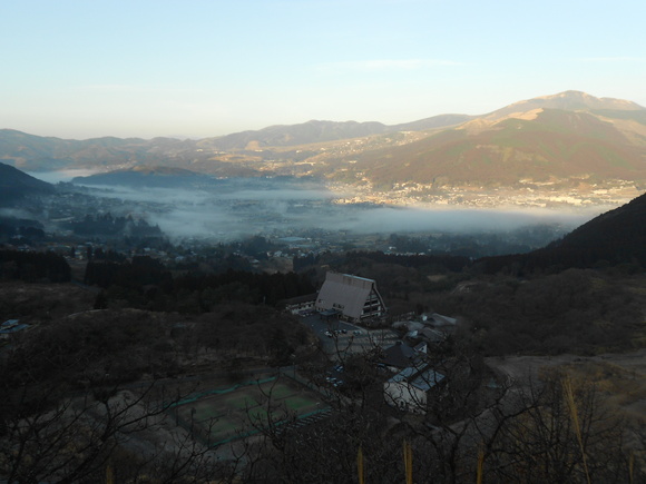 由布岳登山　西峰～東峰　障子戸を行く_a0206345_22125198.jpg