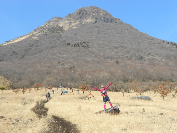 由布岳登山　西峰～東峰　障子戸を行く_a0206345_23295690.jpg