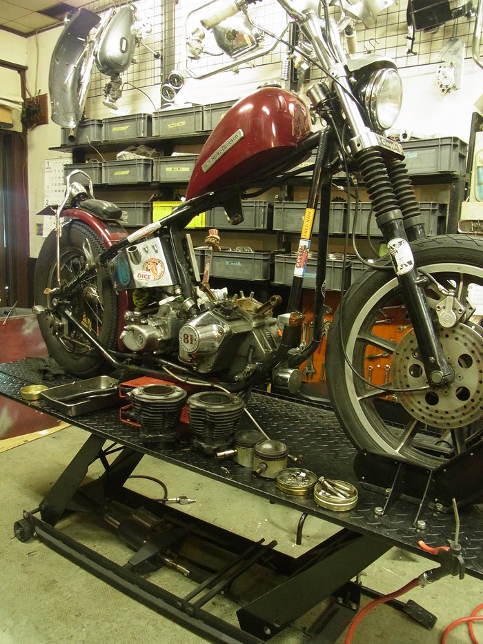 1976FXS1200 CHOPPER 授業開始_a0248662_21471854.jpg