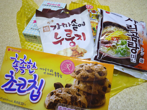 【新大久保情報】ドンキホーテで韓国食品のお買い物_c0152767_2224154.jpg