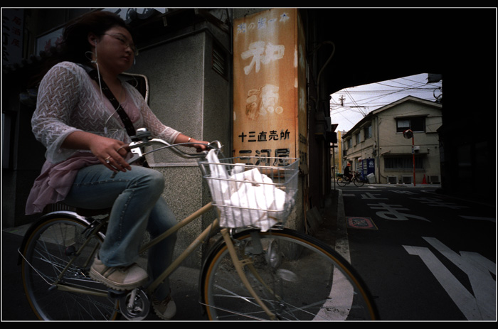 415.01 ホロゴンデイ100「2006年6月27日 十三こそわが町と、ホロゴン高らかに宣言し」1　心にすっと_c0168172_18492810.jpg