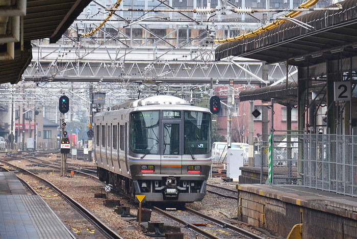 223系広島で試運転再開_a0251146_19424029.jpg