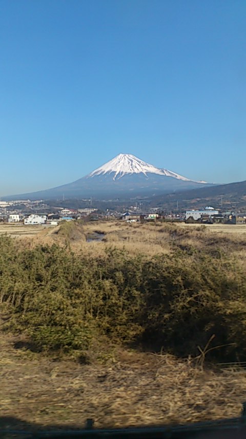 富士山と待ち受けと紙コップの束_f0113361_14403551.jpg