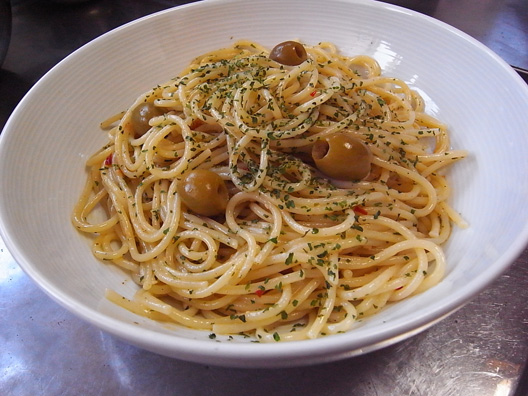 絶望のパスタ ペペロンチーノ 個食 素食 少食