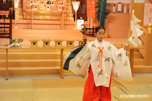 岸城神社「こども節分神楽」_e0271181_133426.jpg