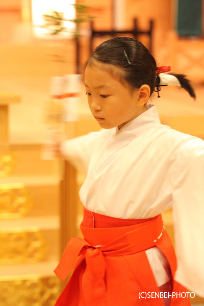 岸城神社「こども節分神楽」_e0271181_1352183.jpg