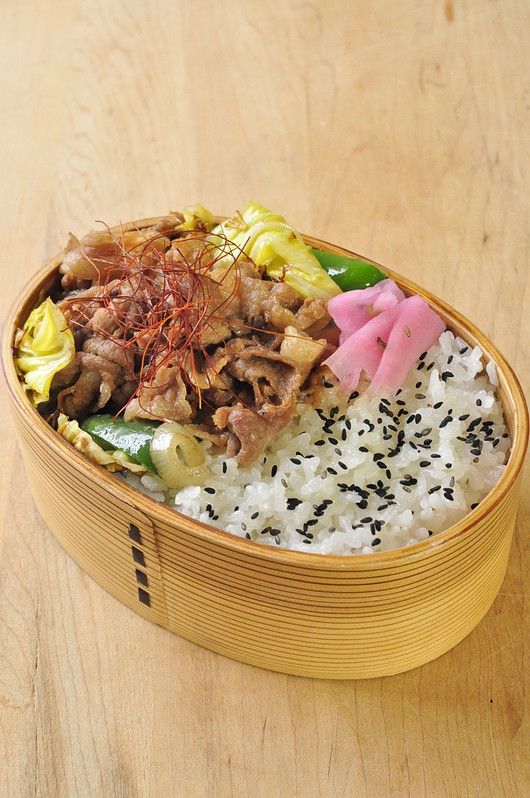 豚肉丼弁当_b0171098_812871.jpg