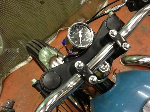 カワサキ250TRフロントフェンダー平和モーターサイクル製中古