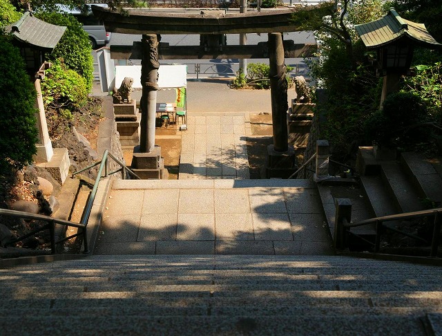 ＜2013年２月９日＞「品川区探訪」(前編)：八ﾂ山橋・北品川周辺～品川神社_c0119160_23284872.jpg