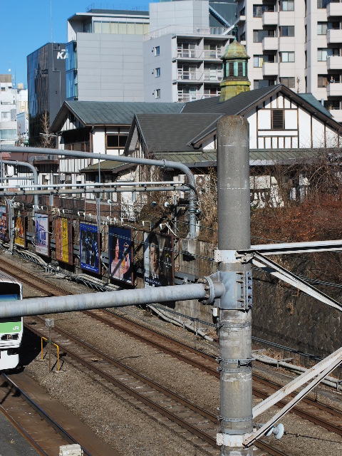 JR山手線の原宿駅(大正モダン建築再訪)_f0142606_1732179.jpg