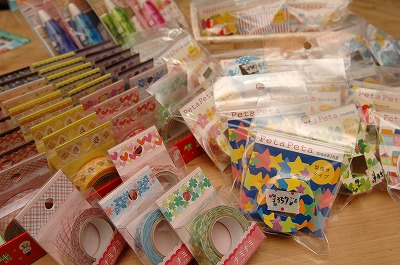 再入荷!!大人気のペタペタ&ナミナミのマスキングテープですよー♪_d0189735_16564797.jpg