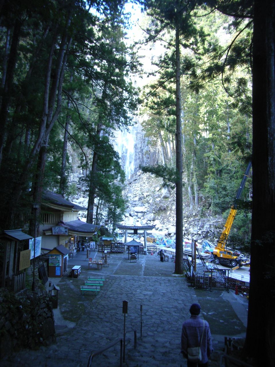 那智＊青岸渡寺＊居眠り？役行者_a0257269_9421491.jpg