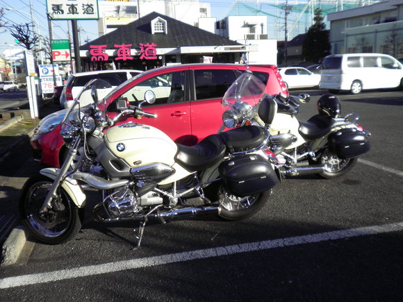 BMW R1200Cが取り持つ縁_e0180472_2123638.jpg