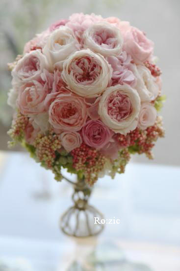 2013.2.9 オールドローズと実が可愛い　ピンクの花冠とブーケ_b0120777_2150303.jpg