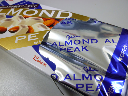 【グリコ】ALMOND PEAK(アーモンドピーク)white_c0152767_16282272.jpg