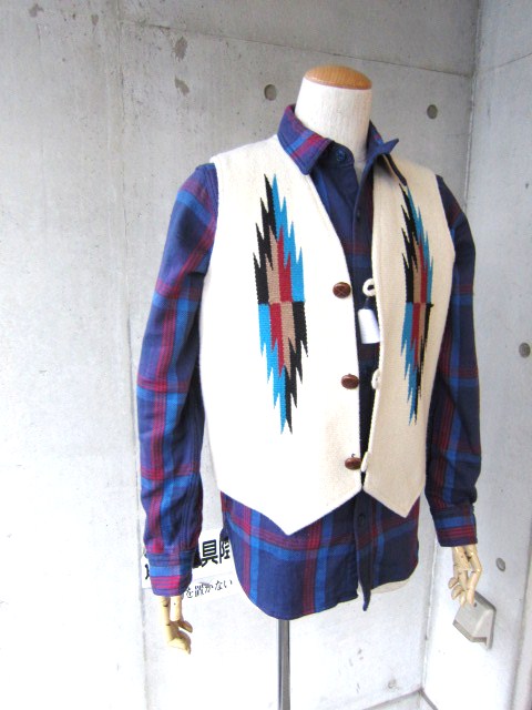 FULL COUNT ・・・ WHITE Vinatge SWEAT & 70\'s CHECK SHIRTS!!_d0152280_19452257.jpg