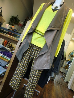 レザー&カットソーのジレ☆_c0113499_14464185.jpg