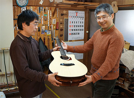 ヨコヤマギターズ・カマティロ・モデル 「AR-GC #420」 完成!_c0137404_18442210.jpg