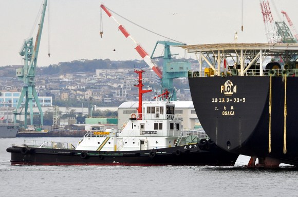 日本郵船「LNG FLORA」_e0158925_2162716.jpg