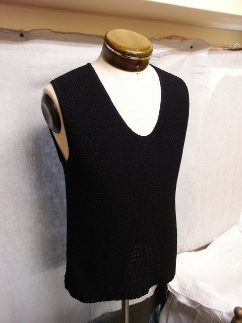 spoon-neck knit vest　2013_f0049745_16435055.jpg