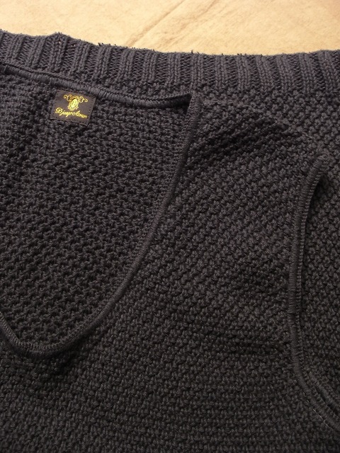 spoon-neck knit vest　2013_f0049745_1645503.jpg
