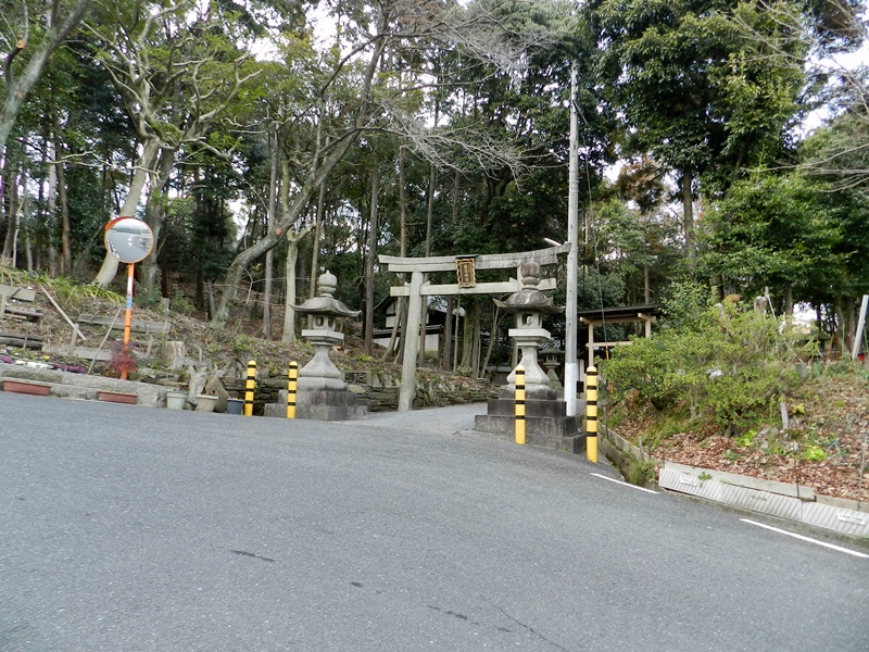 上穂積の春日神社。_c0212783_1941854.jpg