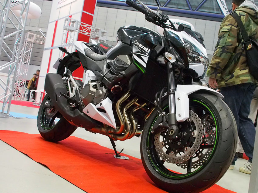 2013 Kawasaki Z800 : 風とバイクと俺と。