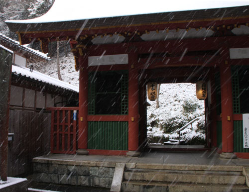 奥嵯峨 愛宕寺雪羅漢_e0048413_20171381.jpg