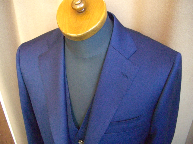 春を告げる「Dormeuile AMADEUS」のスーツ_c0168223_17442454.jpg