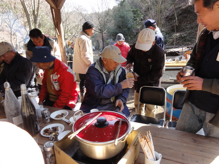 「バンブーハウス」屋根葺き替え完成　＆　新年会パーティー　　in　孝子の森　　by  (TATE-misaki)_c0108460_0224347.jpg