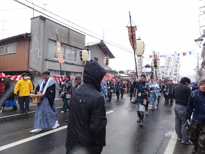 天下の奇祭・一関市大東大原の水掛祭に行った_f0075595_1423912.jpg