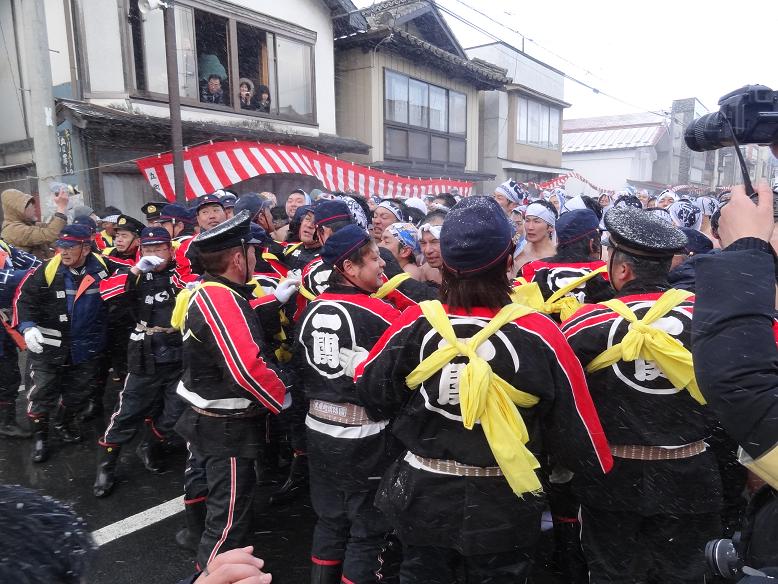 天下の奇祭・一関市大東大原の水掛祭に行った_f0075595_1512024.jpg