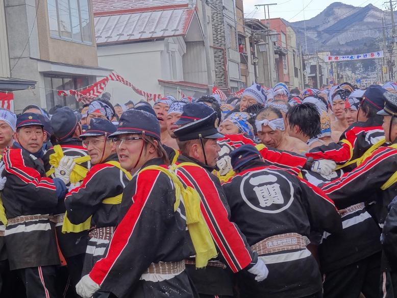 天下の奇祭・一関市大東大原の水掛祭に行った_f0075595_1514929.jpg