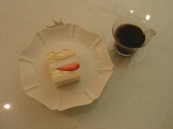 お茶の時間 金曜日からです_b0132442_21185119.jpg