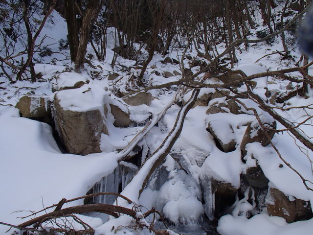 2/9~10 鈴鹿山脈 クラシ谷・地獄谷_e0189446_2311317.jpg